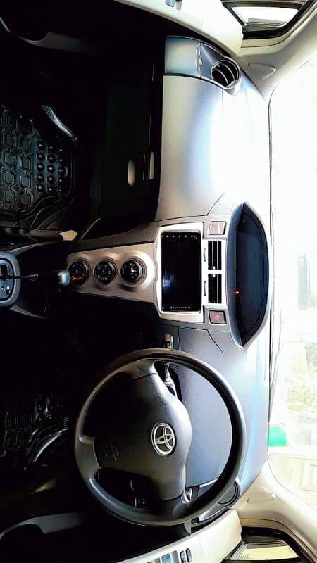 Toyota Vitz 2013 5