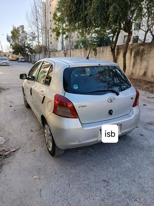 Toyota Vitz 1300 cc model 2007 4