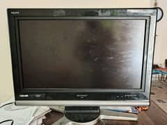 32 inch wall LCD 10/10 condition