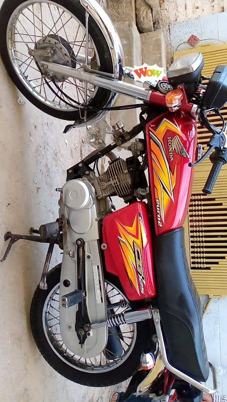 Honda CG 125 Genuine condition . Only serious buyers can contact 2