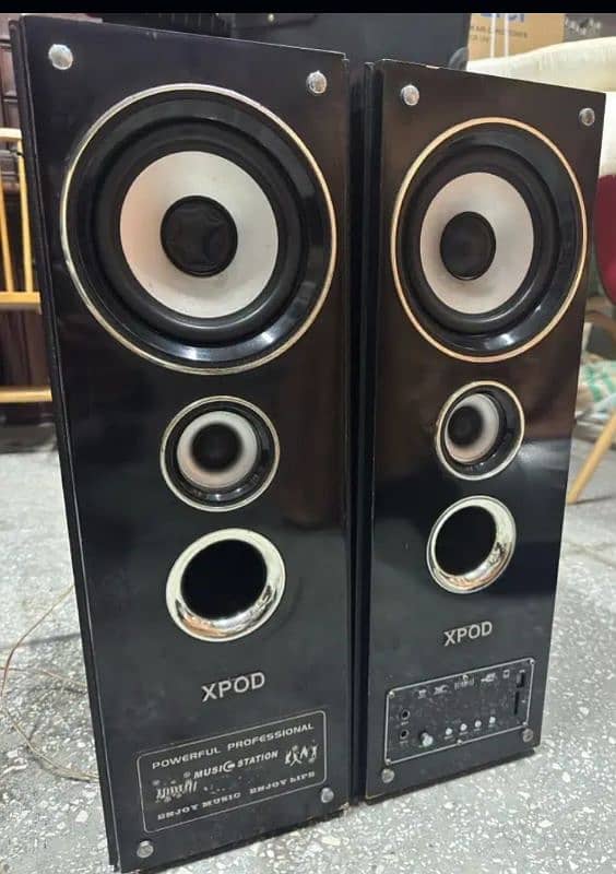 XPOD BLUETOOTH SPEAKERS/DJ SYSTEM 0