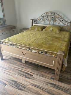 Bed With Sidetables and Dressing Table