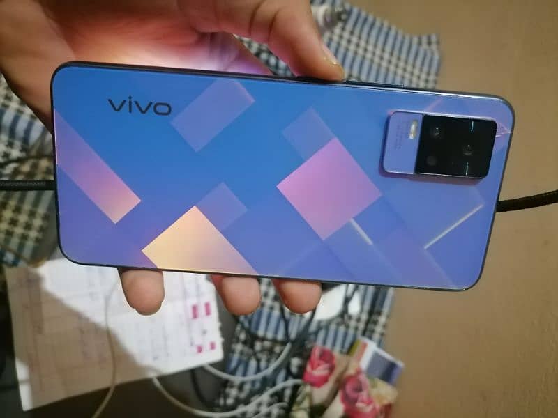 vivo v21e hai penal change or back apke samne hai 4