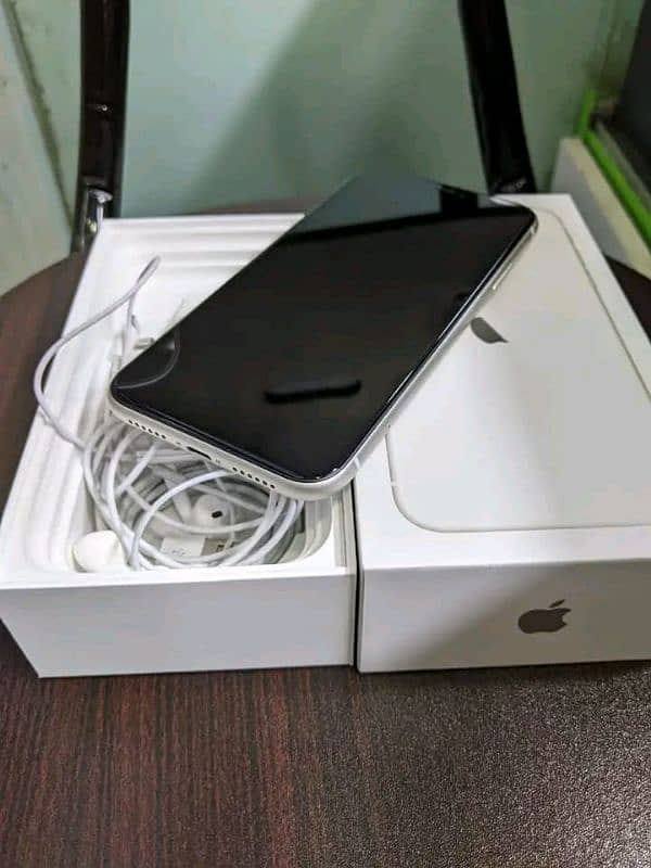 Apple iPhone 11 256 GB 03=49=68=26=931 0