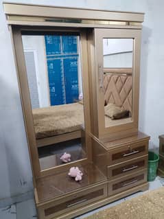 large size dressing table in good quantity for sale