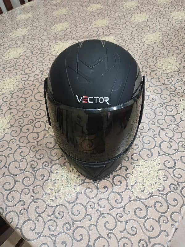 HELMET OF VECTOR 0