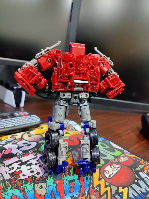 Optimus Prime Red Edition 2