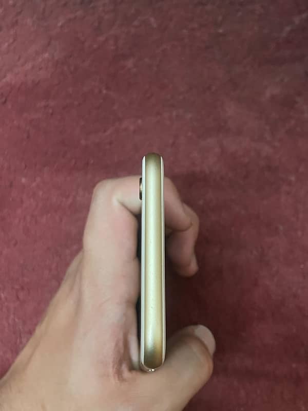 Iphone 6 non pta 64gb battery health 88 condition 10/10 3