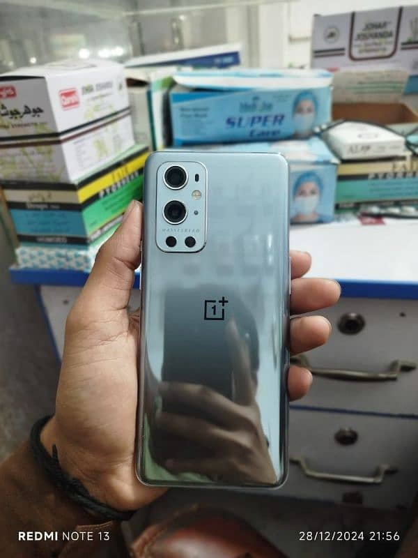 OnePlus 9 pro 10/10 condition 8/128 only set dual sim patxh 2