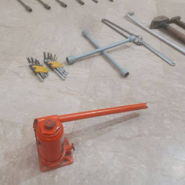 TOOLS KIT 4