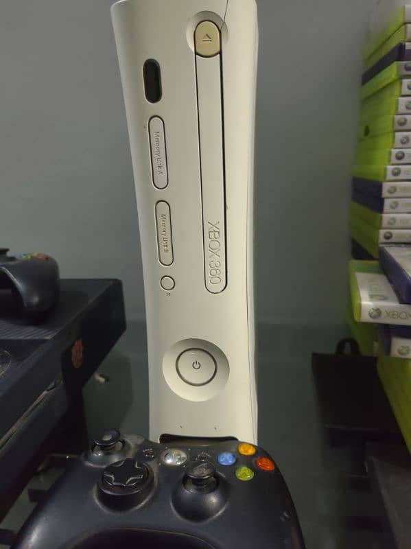 XBOX 360 JASPER 2008 320GB JAILBREAK 40 GAMES 1 CONTROLLER 0