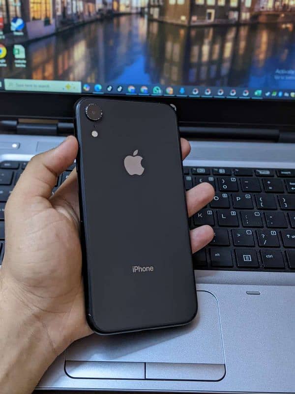 IPhone Xr Pta approved 128Gb 1