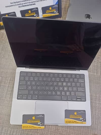 MACBOOK PRO M1 2021 14 INCH 16GB RAM 512GB SSD LUSH CONDITION LESS CYC ...