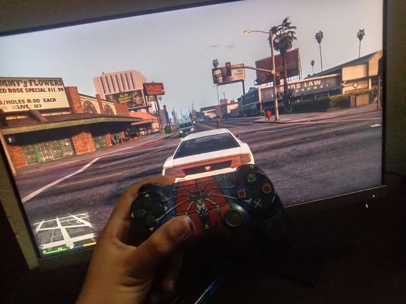 PS4 with 2 controllers and New GTA 5 9