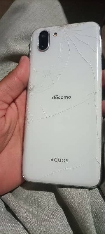 Aquos R2 4/64 Non PTA 1