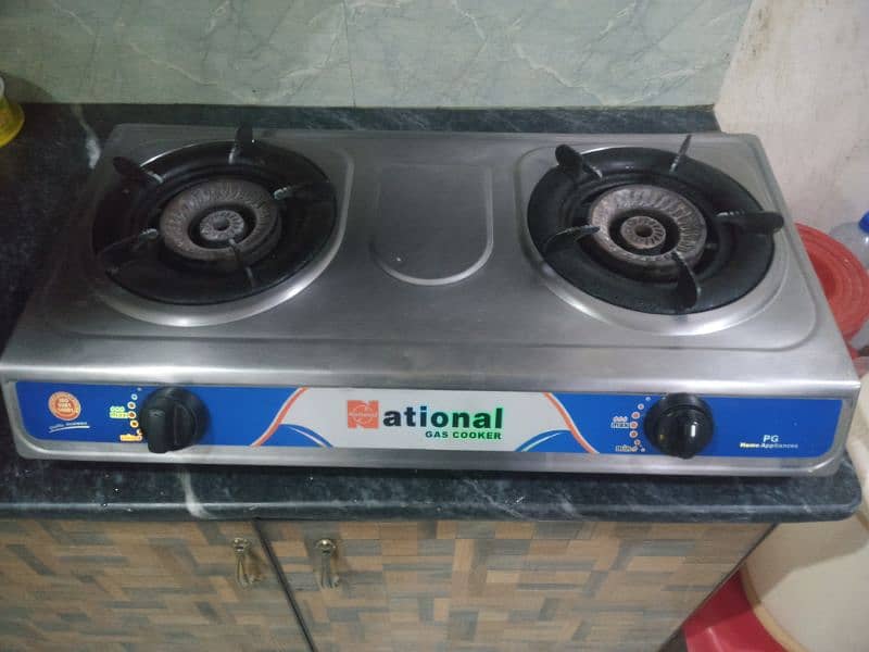 Kitchen stove with lighter 2