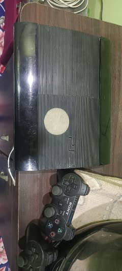 PS3 super slim jailbreak with 2 controller 500 gb hard drive