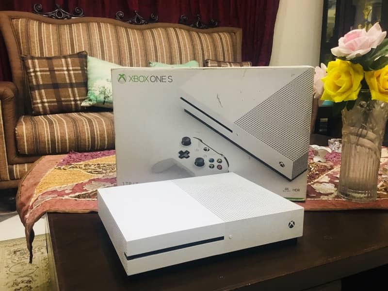 Xbox One S Disc Edition 1 TB For Sale 3