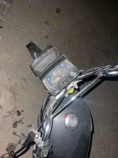 Metro 2005   Rs: 25000