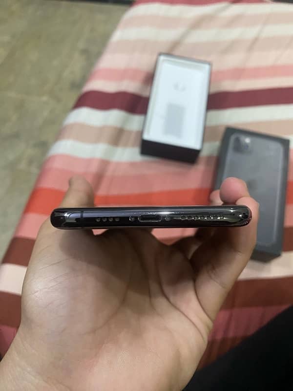 iphone 11 pro max aprooved 6