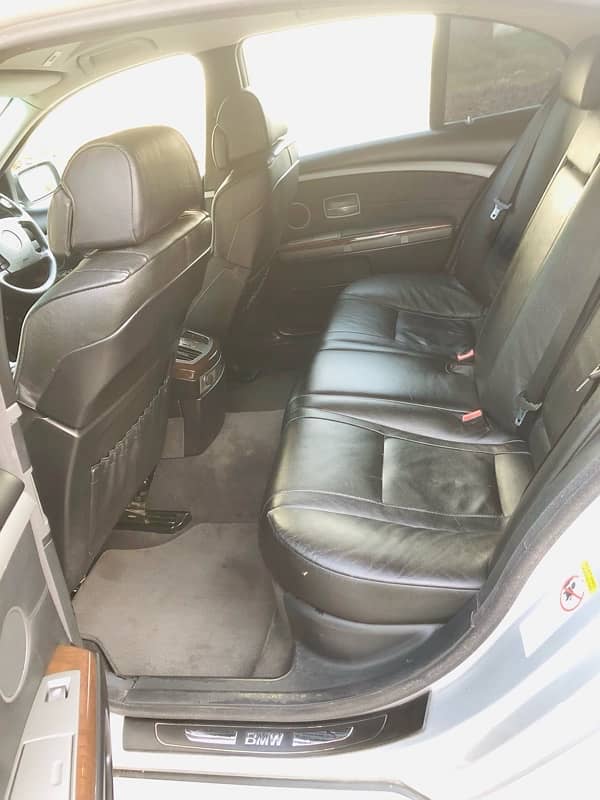 BMW 7 Series 2003 16