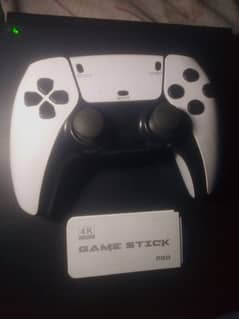 GAME STICK PRO 4K ULTRA WITH 1 CONTROLLER