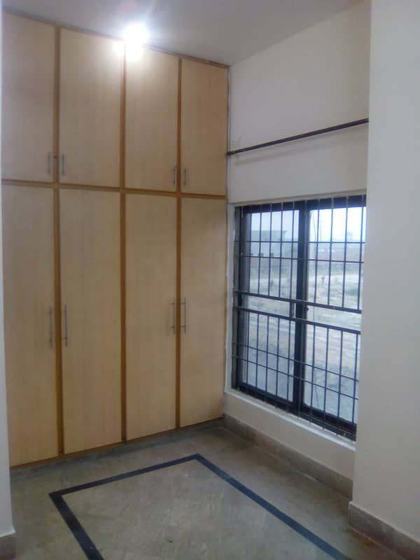 5 marla upper portion for rent in valencia town lahore 0