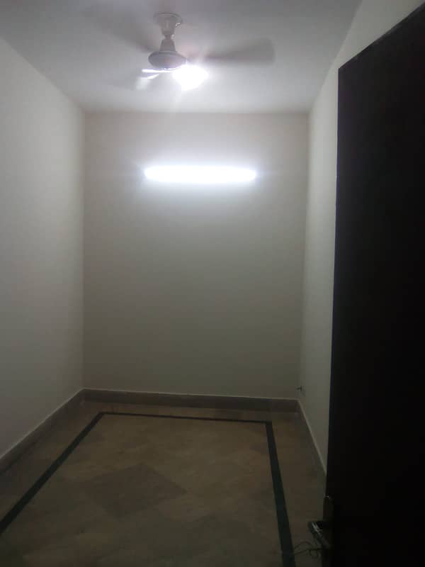 5 marla upper portion for rent in valencia town lahore 6