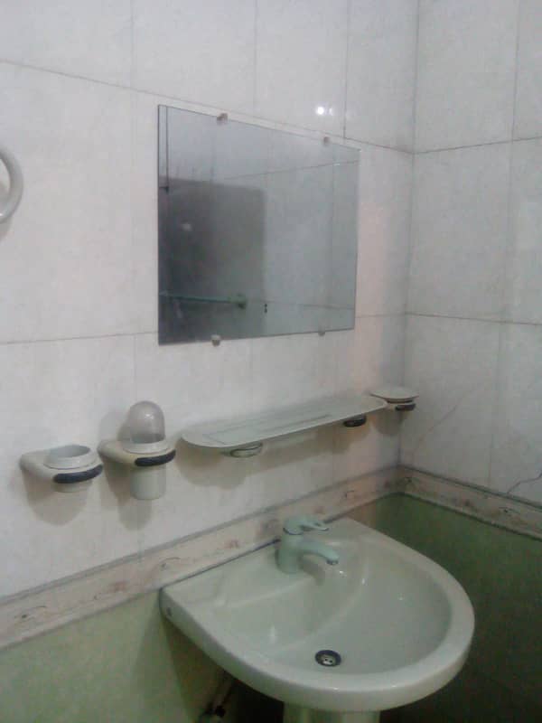 5 marla upper portion for rent in valencia town lahore 11