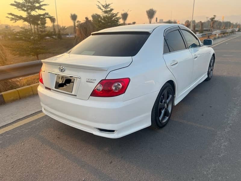 Toyota Mark X 2004 3