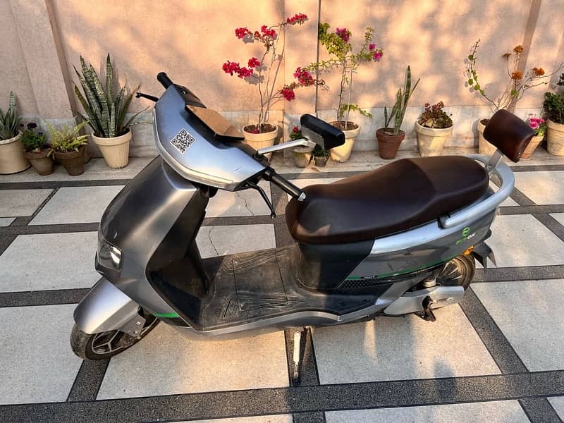 Electric Bike/Electric Scooter/Electric scooty for sale 3