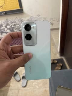 vivo y18 6GB 128GB