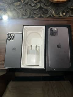 iphone 11 pro 256gb with box offical pta 10/10 urgent sale