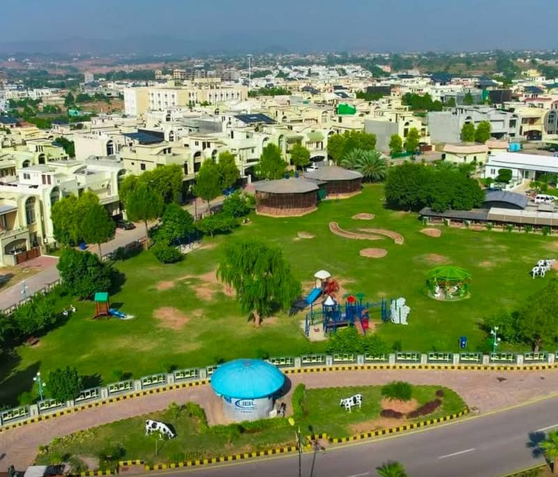 5 marla posessionable plot with extra land is for sale in Bahria enclave Islamabad located near to main boulevard 0