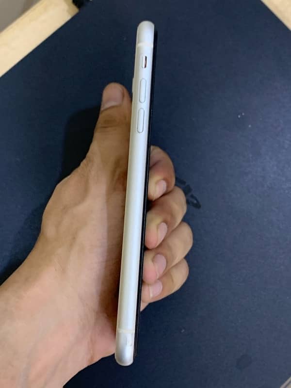 iPhone 11 Official PTA Approved 5