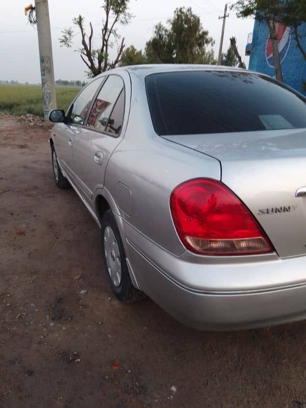 Nissan Sunny 2005 3