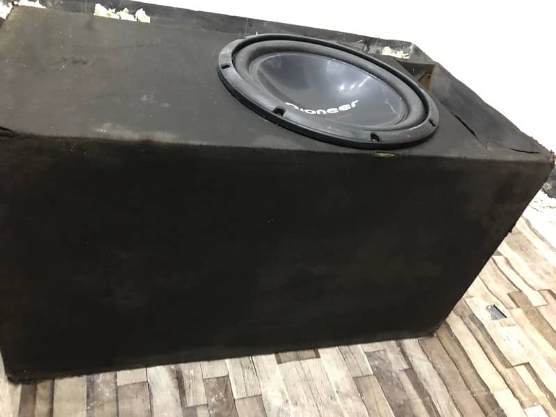 Pioneer boofer Like new Condition 3