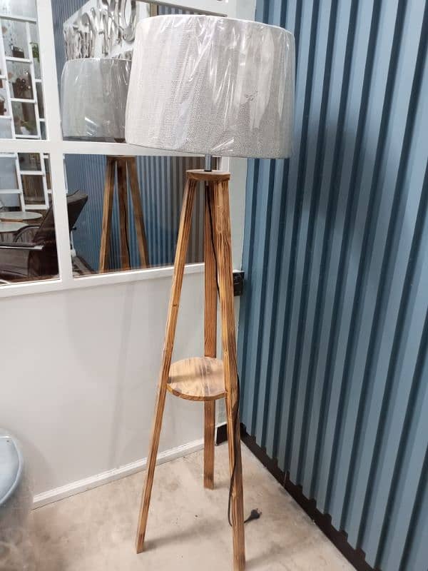 Standing Lamp 1