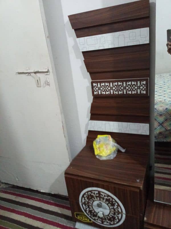 used bed room set 4 pcs 1