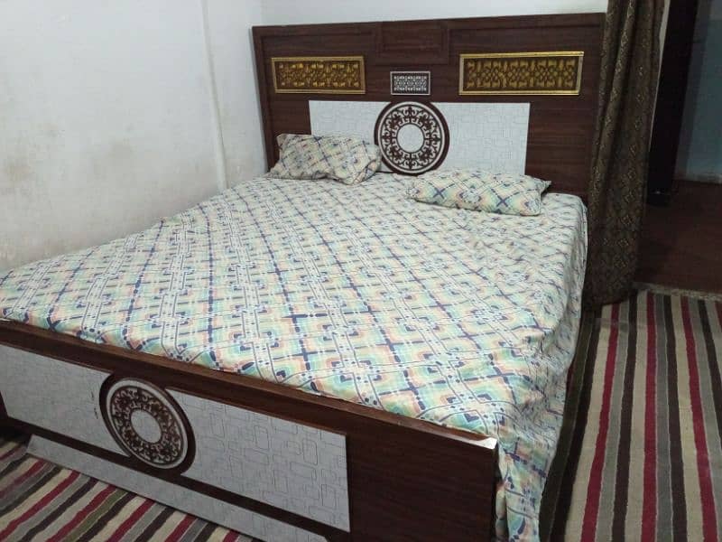 used bed room set 4 pcs 4