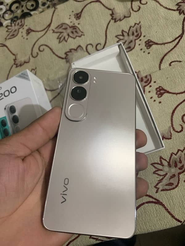 vivo y200 8/256 GB 6