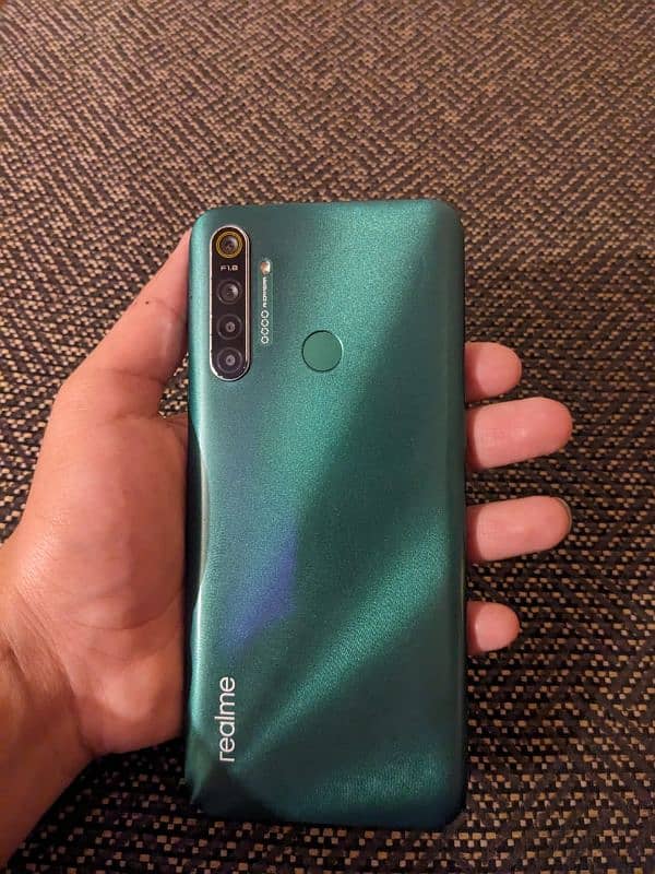 Realme 5i 4/64 with box 2