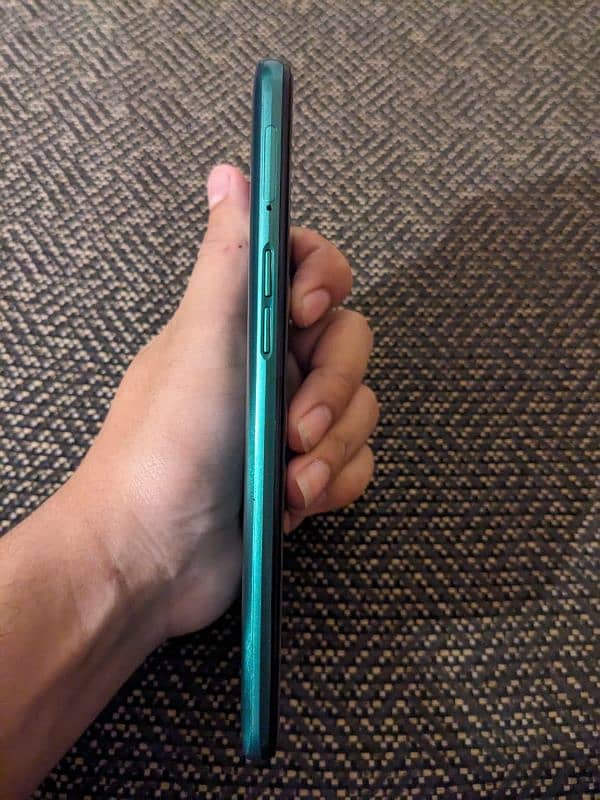 Realme 5i 4/64 with box 5