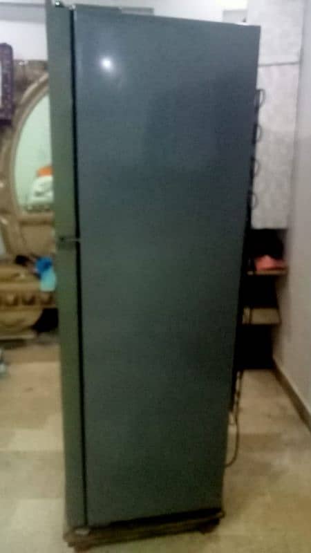 Haier full size fridge mint condition 4