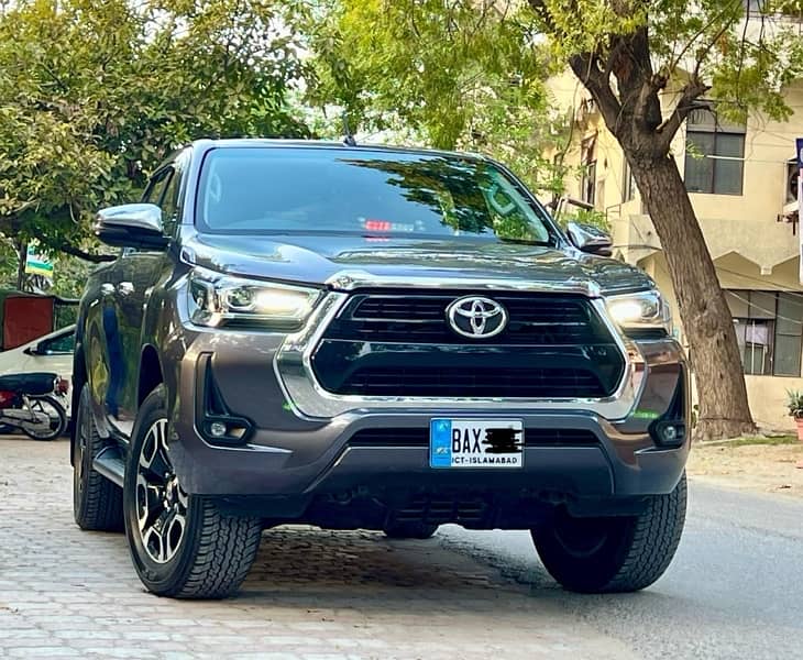 Toyota Hilux Revo V 2.8 7