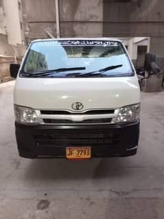 Toyota Hiace 2012