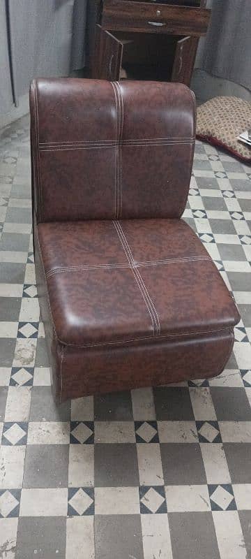 SINGLE SOFA BROWN COLOR 0