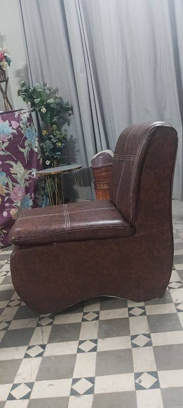 SINGLE SOFA BROWN COLOR 3