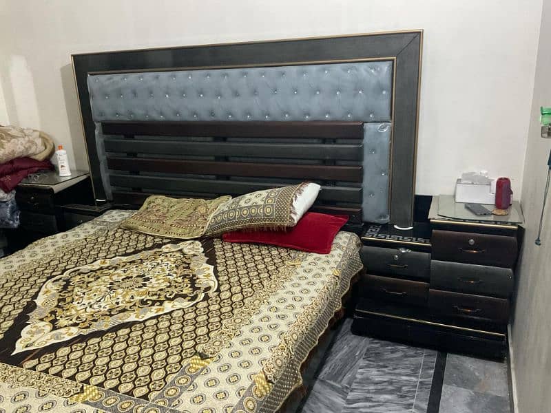 kIng Size solid bedset for sale 1