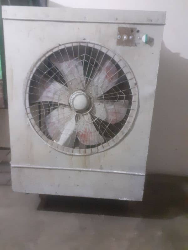 room air colar 03224306427 good Condition 0